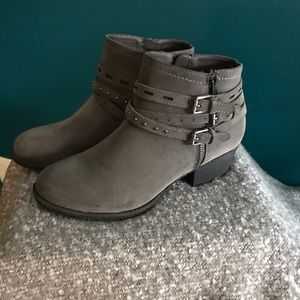 NEW Sonoma grey suede booties